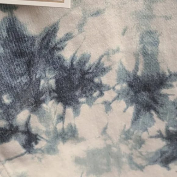 Tinseltown Mom Jeans. - Picture 2 of 10